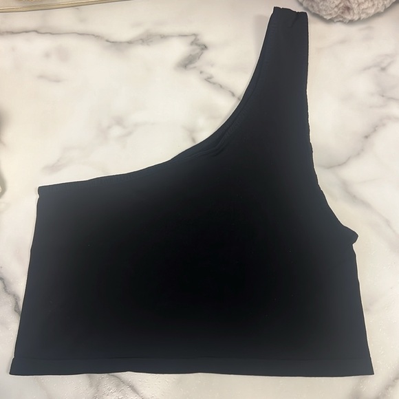 Free people intimately black one shoulder tank size XS/S - Picture 3 of 4